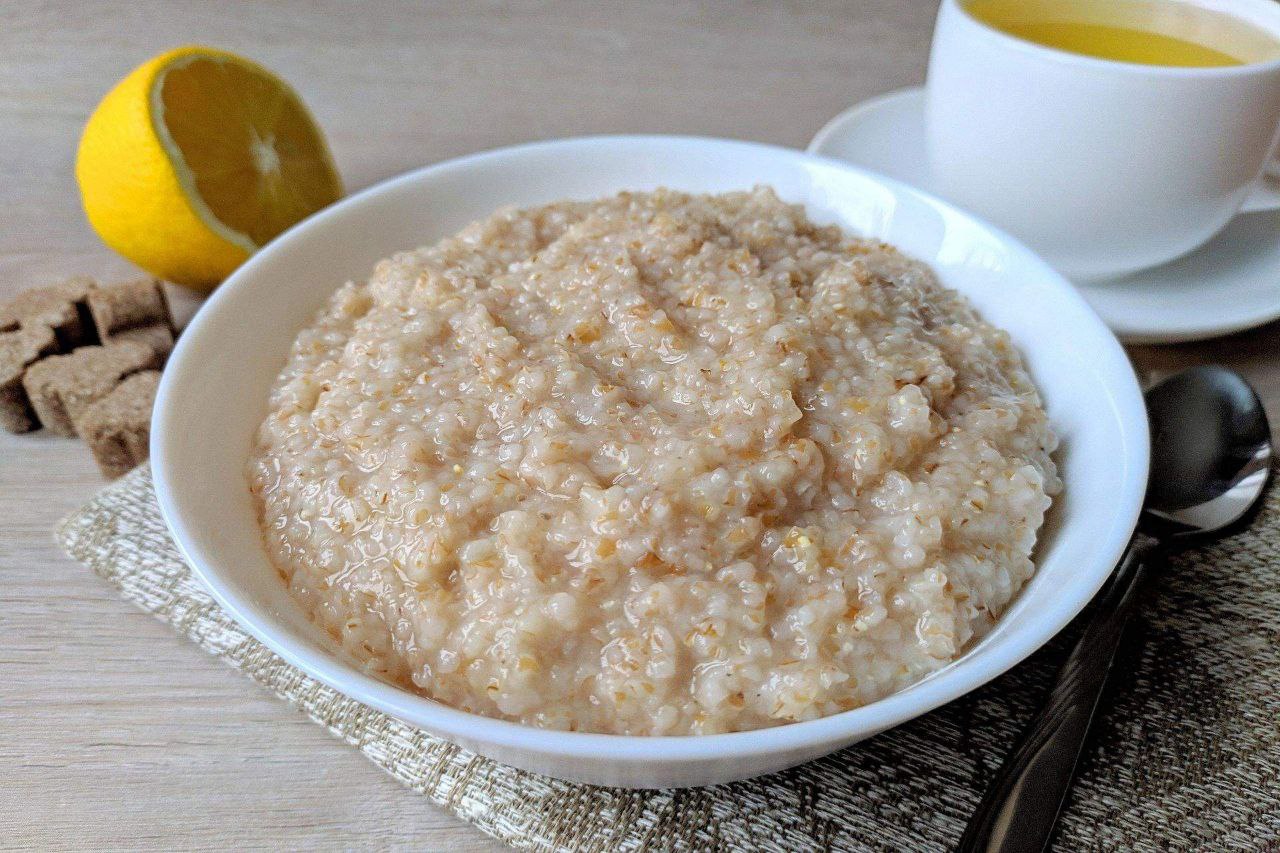 Пшеничная каша на растительном молоке (с добавками на выбор)